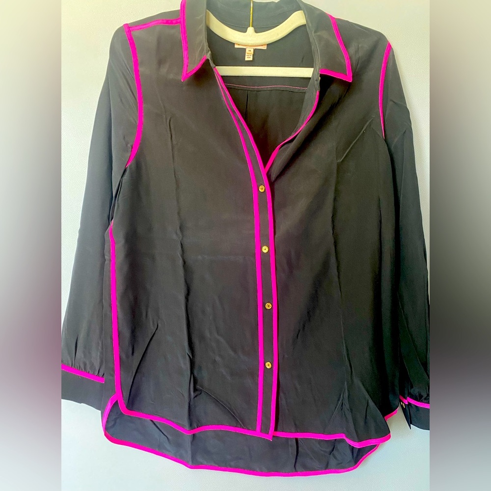 Juicy Couture shirt in size M